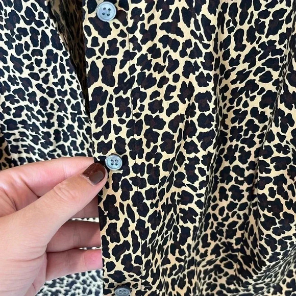 J CREW Leopard Print Cheetah Cotton Button Down size 6 Curvy - Picture 3 of 8